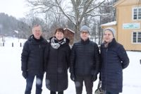 Risto Rantala, Päivi Ek-Tuominen, Terjo Ek och Seija Ek har valt att turista inom landet under mellandagarna.