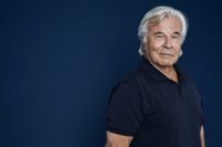 När Jan Guillou och Peter Bratt dömdes för att ha publicerat artiklar om den svenska underrättelsetjänsten fann allmänheten och politiker det upprörande att journalister skulle kunna dömas för spioneri i hanteringen av hemliga uppgifter. Det ledde till att lagen ändrades. Men från den 2023 kan svenska journalister dömas för spioneribrott igen.