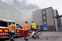 Räddningsverket hör nu till välfärdsområdet men övergången vid årsskiftet var så smidig att den nästan var osynlig. Arkivbild från räddningsverkets uppdrag vid Borgmästargatan i Borgå.
