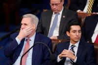 Kevin McCarthy, till vänster, har inte lyckats övertyga alla kongressledamöter i sitt parti om att han har det som krävs för att slåss mot Demokraterna i det amerikanska representanthuset.