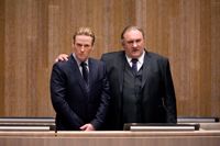 MAKTKAMP. Politik är ett smutsigt spel i staden Marseille. De franska stjärnskådisarna Benoît Magimel och Gérard Depardieu möts i den mörka politiska thrillern.