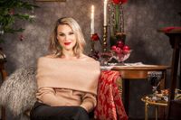 Sanna Nielsen är årets julvärd på SVT.