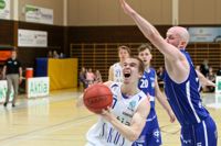 DIRIGENT. Speluppbyggaren Esko Salonen innehar en central roll i Tarmos basketmanskap.