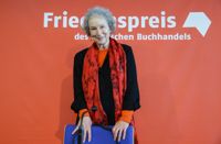 Margaret Atwood är i Frankfurt för att ta emot den tyska bokbranschens prestigefyllda fredspris.