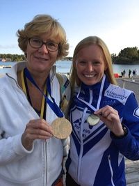 BRONS. Michaela Gräsbeck och Sina Rasela tog med sig medaljer hem till Borgå.
