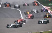 Lewis Hamilton startade från första plats och lyckades också knipa segern i Kinas GP.