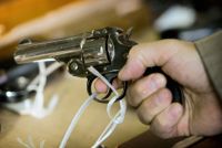 OLAGLIGT VAPEN. Vapen och sprängmedel lämnades flitigt in till polisen under kampanjen.