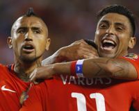 Mexiko nästa. De regerande mästarna Chile ånga på i Copa America.