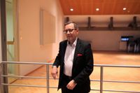 Logistik, utbildning, tvåspråkighet och Sköldviks industriområde är bara några av de faktorer som gör Östnyland till ett utmärkt område för företag, säger Veijo Komulainen, sakkunnig i internationell affärsverksamhet. Komulainen föreläste för företagare i Borgå på onsdag kväll.