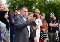 SAMARBETE. Jamal Jamil påminde om att det är via samarbete som vi kan gå framåt. Till vänster på bilden Zahra Jamal.