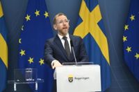 Socialminister Jakob Forssmed (Kristdemokraterna) under pressträff med anledning av smittspridningen av covid-19 i Kina.