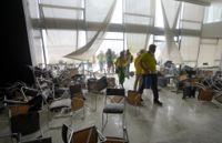 Fler hundra människor tog sig bland annat in i kongressbyggnaden i Brasília.
