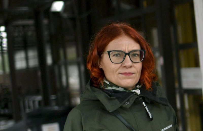 Annika Rönni-Sällinen, ordförande för servicefacket PAM, säger att allt fler medlemmar ser sig om efter jobb någon annanstans av ekonomiska skäl.