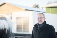 Borgå Energi och Kervo Energi donerar en generator som ska underlätta energibristen i Ukraina. På bilden Kervo Energis vd Jussi Lehto.