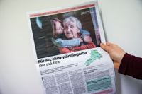 Västra Nylands välfärdsområde har delat ut ett så kallat offentligt meddelande i form av en åttasidig tidning, där halva tidningen är på svenska, halva på finska. Meningen var att informationen skulle nå alla hushåll inom välfärdsområdet.