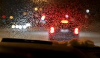 Regn och dåliga körförhållanden i stora delar av landet under söndagen. 