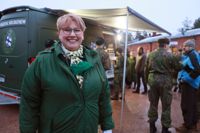 Anne-May Asplund är ordförande för Soldathemsförbundet. Hon berättar att den tidigare soldathemsbilen kallades för ”Monstret” på grund av ljudet den hade när den startade. Den nya bilen har döpts till ”Monstret II”.