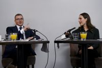 Samlingspartiets ordförande Petteri Orpo och Socialdemokraternas ordförande, statsminister Sanna Marin var lagom oense om det mesta på politikjournalisternas valdebatt på fredagen.