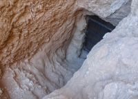 Den nyligen upptäckta gravkammaren i Luxor är i dåligt skick.