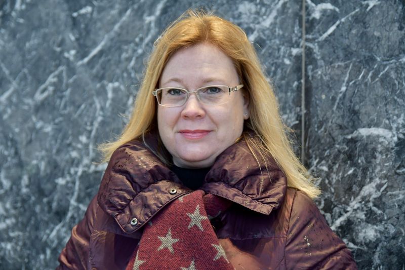 Universitetslektorn Jenny Stenberg-Sirén vid Helsingfors universitet är positivt överraskad över hur bra mediesamarbetet mellan Åbo Underrättelser och Svenska Yle förlöpte under det sex månader långa pilotprojektet.