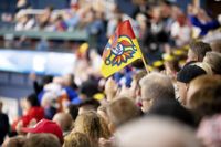 Jokerits spelare och fans fick utstå en hel del påhopp när laget mötte HIFK i FM-serien för juniorer under 20 år.