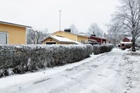 Vintrig vy av Krigarvägen i Krigarbyn.