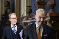 Sveriges utrikesminister Tobias Billström har under söndagen varit i tät kontakt med Pekka Haavisto.
