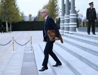 Svenske chefsförhandlaren Oscar Stenström utanför presidentpalatset i Ankara. Arkivbild.
