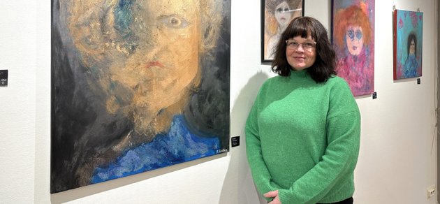 Riikka Sundberg har en utställning i bibliotekets galleri i Hangö till den 11 februari.