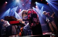 Reine Fiske, Gustav Ejstes och Mattias Gustavsson i Dungen bjöd på en fartfylld konsert.