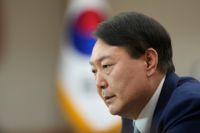 Sydkorea och USA aviserade i början av januari att länderna inlett diskussioner om gemensamma övningar med amerikanska kärnvapen. På bilden Sydkoreas president Yoon Suk Yeol.