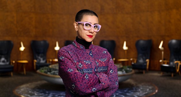 – Filmkonsten måste avslöja sanningen när det finns omgivande krafter som vill gömma undan den, säger filmregissören Mania Akbari från Iran.