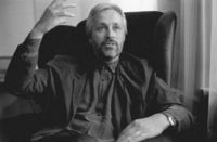 Georg Dolivo avled den 2 februari efter en längre tids sjukdom. Han var teaterchef på Svenska Teatern mellan åren 1987 och 1996.