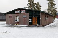 Färre kunder och högre inköpspriser har fått Hereks ägare att lägga ut butikshallen och tomten till försäljning.