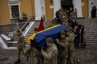 Begravning av en ukrainsk soldat som dödats i strider i Bachmut.