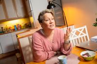 Hälften av Malin Ahlbecks familj befinner sig i Ukraina. – Jag tror att Ukraina kommer att resa sig, säger hon.