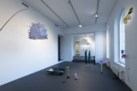 Iida Piis utställning på Galleri Sculptor består av idel ihopfällbara installationer.