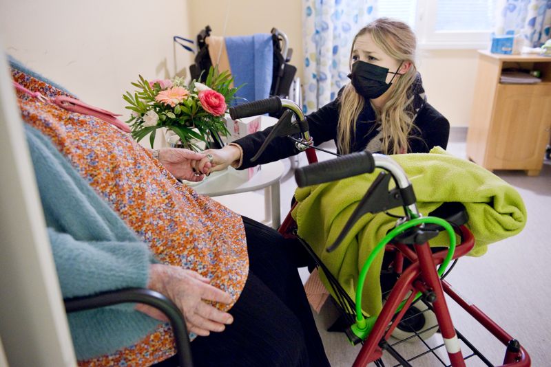 Kaisa Laitinens 85-åriga mormor tappades bort i sex timmar.