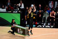 Lauri Markkanen i All Star-veckoslutets trepoängstävling.