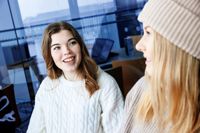 Julia Karlsson och Tilde Koroleff åkte till Norge och blev överraskade över att en sak skiljer sig på daghemmen där jämfört med i de finlandssvenska daghemmen.