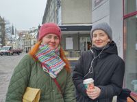 För Hanna Kangro och Anneli Arusaar är det viktigt att högerpopulistiska Ekre inte får ett för stort stöd. Säkerhetspolitik är valets viktigaste fråga, tycker de.