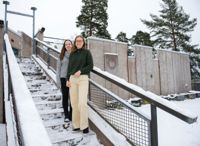 Rafaela von Frenckell (höger) och Susanne Erlund (vänster) är aktiva inom TF. – Du behöver inte förklara varför du inte dricker. Lika lite som någon behöver förklara varför de gör det. Jag tror att väldigt få har en bra förklaring på det, säger Susanne Erlund.