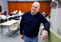 Christer Jakobsson i Sibbo hoppas att de politiska partierna kunde sätta sig mera in i hur det ser ut i skolorna idag.