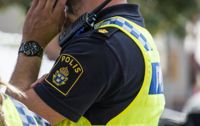 Den svenska polisen är frustrerad: i Finland skulle han ha behövt gå om polisutbildningen.