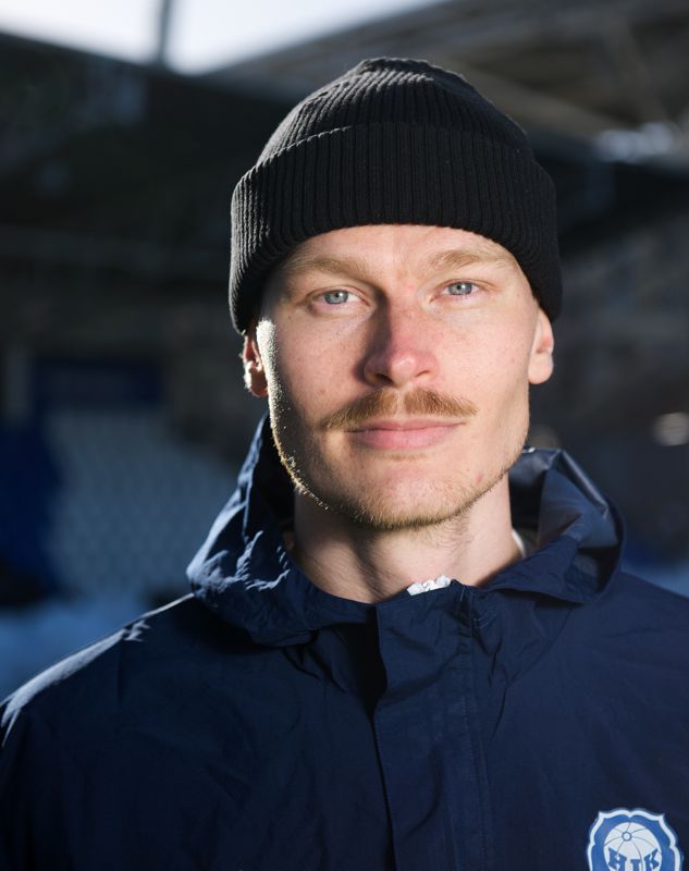 Jesse Öst spelade anfallare som ung, men insåg snart att han hade potential att bli en riktigt bra målvakt.