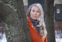 UN Women jobbar för att avskaffa diskriminerande lagstiftning och påverka samhällsnormer och attityder. – Vi erbjuder också yrkesutbildning, mödrahem och rättshjälp vid könsrelaterat våld, säger Jaana Hirsikangas.
