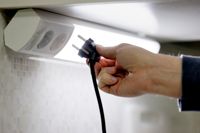 Det blev inte så illa som det kunde ha blivit. Elen räckte till och även om elpriserna var rekordhöga i vintras var de inte så höga som de värsta olyckskorparna förutspådde. Men krisen är inte förbi.