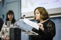 En uppluckrad klassificering av covid-19 har fastnat på familje- och omsorgsminister Krista Kiurus bord.
