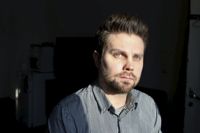 Den senaste brottsofferundersökningen visar att tryggheten utanför hemmen har stärkts bland barn och unga. Men det finns en mindre grupp vars ökade brottsbeteende enligt forskardoktor Markus Kaakinen ger anledning till oro.