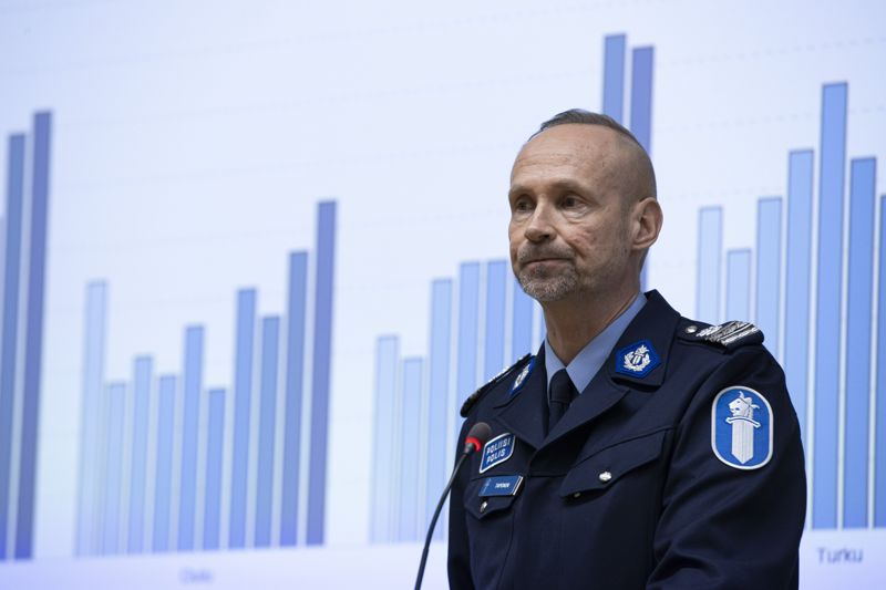 Överkommissarie Jari Taponen säger att statistiken visar att våldsbrotten där ungdomar är delaktiga har ökat medan ungdomsbrottsligheten som helhet har minskat.